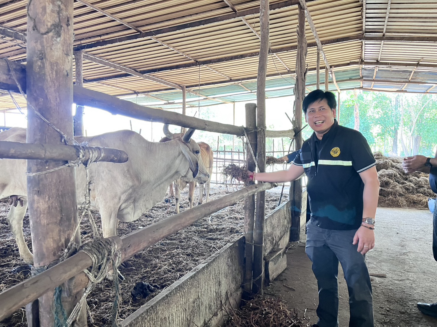 title - วันอังคารที่ 31 มีนาคม 2569 นายวิทูล ประดิษฐบุญ ปฏิรูปที่ดินจัังหวัดปราจีนบุรี พร้อมด้วย เจ้าหน้าที่ ส.ป.ก.ปราจีนบุรี เข้าร่วม กิจกรรมเปิดโครงการ Kick off การใช้ประโยชน์ จากฟางข้าวตาม 